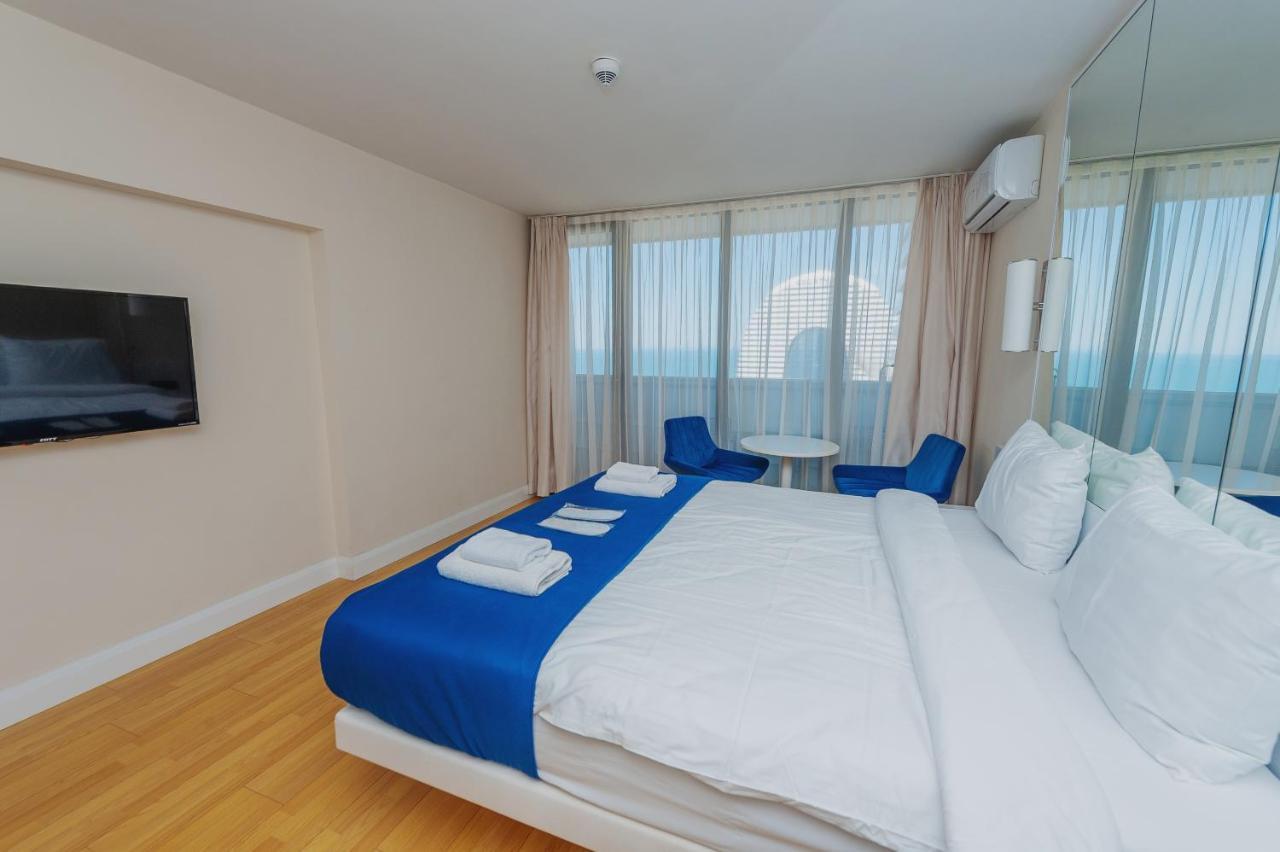 Panorama Aparthotel Orbi City Batumi Exterior photo