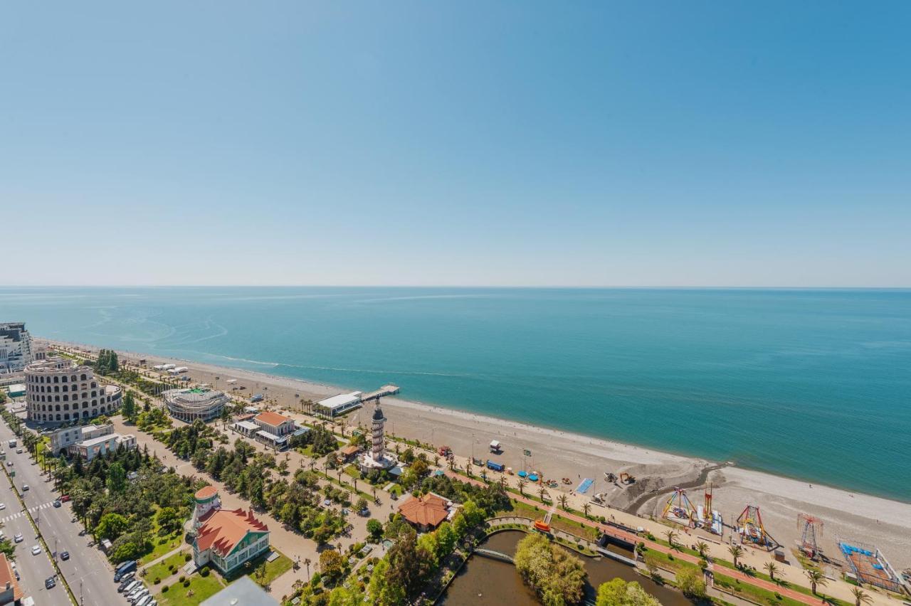 Panorama Aparthotel Orbi City Batumi Exterior photo