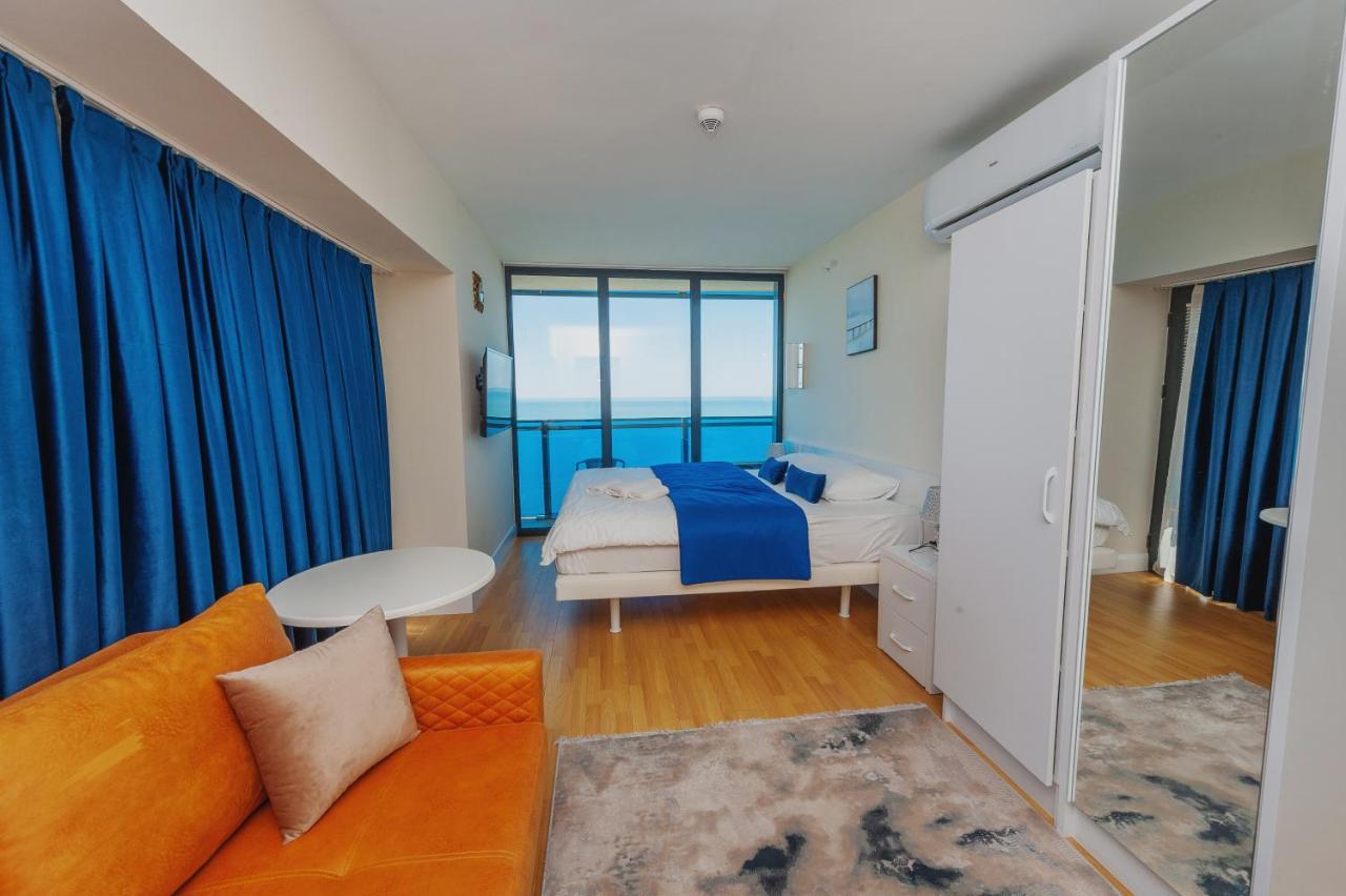 Panorama Aparthotel Orbi City Batumi Exterior photo
